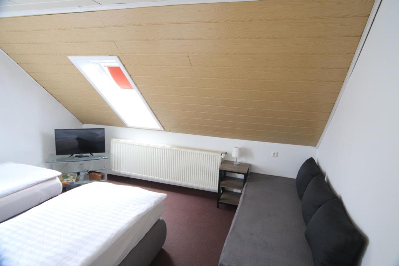 Ruhige Wohnung Mit Terrasse Nur 5 Minuten Zur Mueritz Marienfelde エクステリア 写真