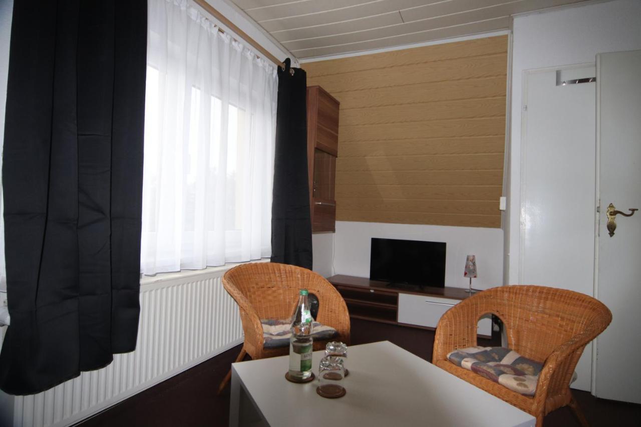 Ruhige Wohnung Mit Terrasse Nur 5 Minuten Zur Mueritz Marienfelde エクステリア 写真