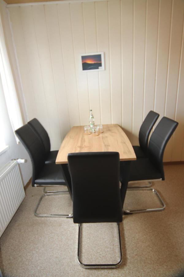 Ruhige Wohnung Mit Terrasse Nur 5 Minuten Zur Mueritz Marienfelde エクステリア 写真